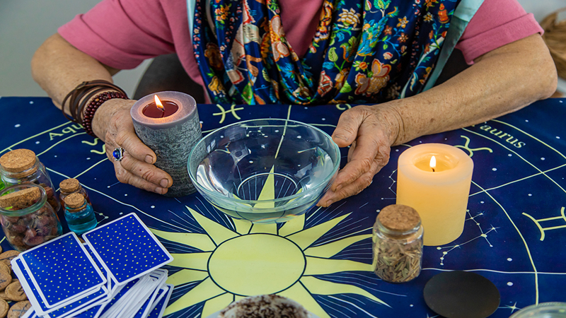 JOANNE'S PSYCHIC SHOP